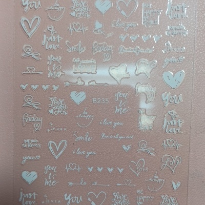 Folha de decalques autocolantes com frases de amor, corações e símbolos em branco e rosa claro sobre fundo rosa claro.