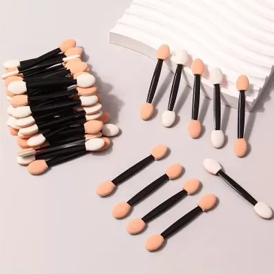 Aplicadores de sombra de olhos com ponta de esponja bege e branca