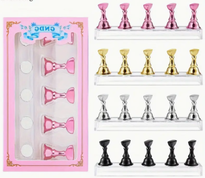 Bases magnéticas para unhas em várias cores em suportes transparentes e embalagem rosa GNDC