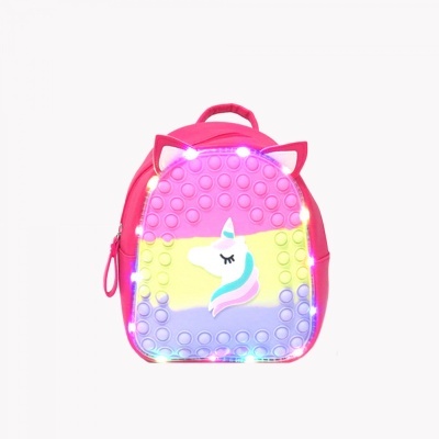 mochila infantil rosa com unicórnio e luzes LED