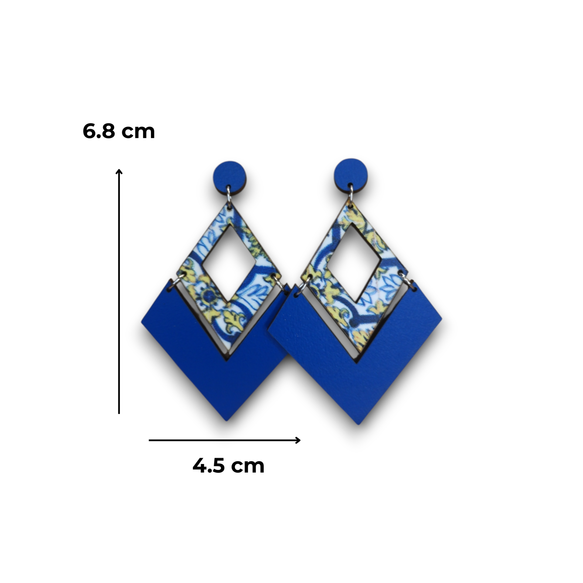 Brincos Caldas da Rainha Brincos geométricos azuis com padrão floral e sólido, medindo 6.8 cm por 4.5 cm