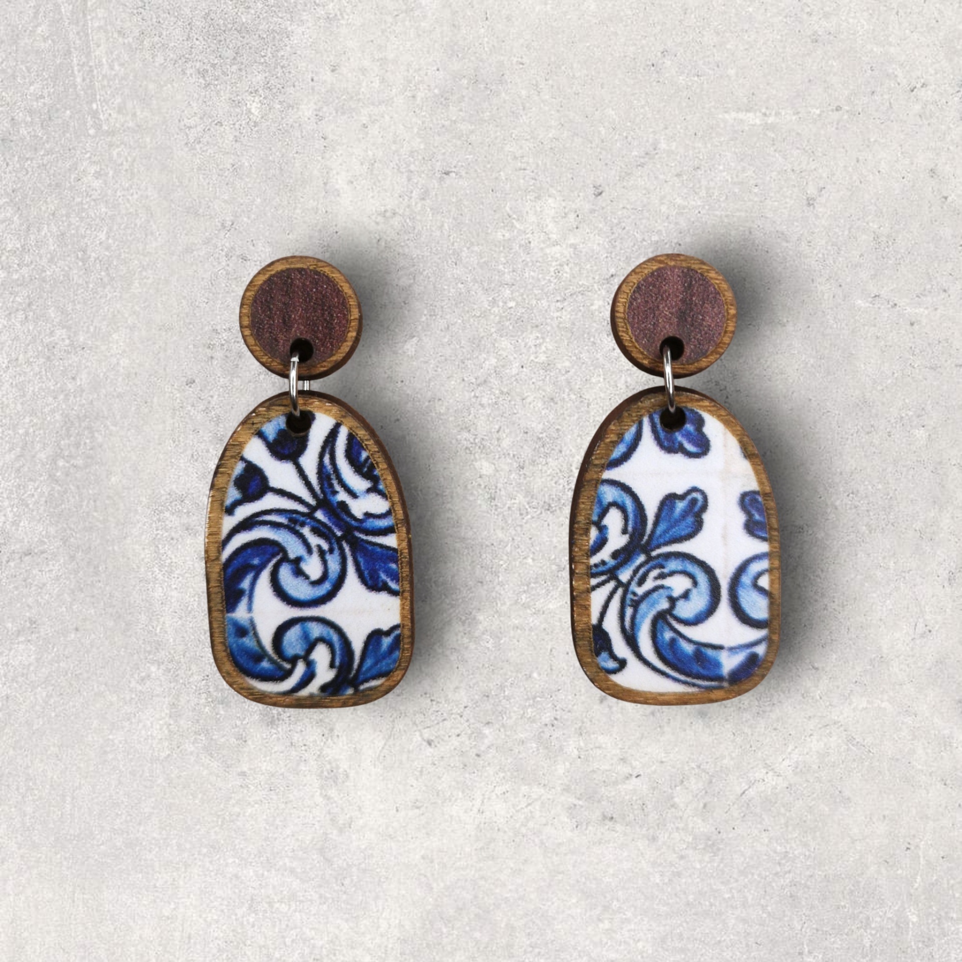 Brincos Boho Brincos em madeira com padrão azul e branco