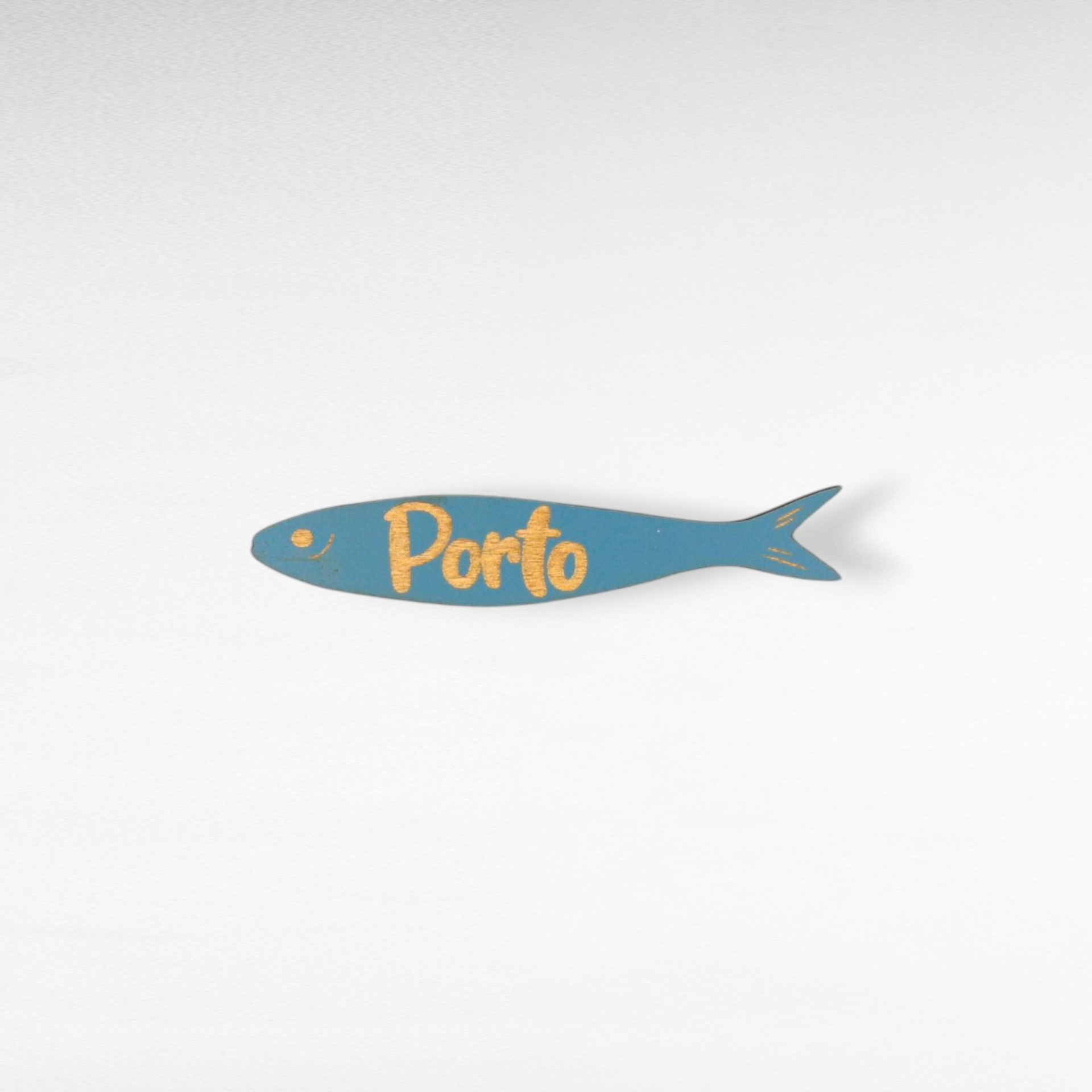 Magnético Sardinha 'PORTO' Peixe azul decorativo com texto 'Porto' em amarelo