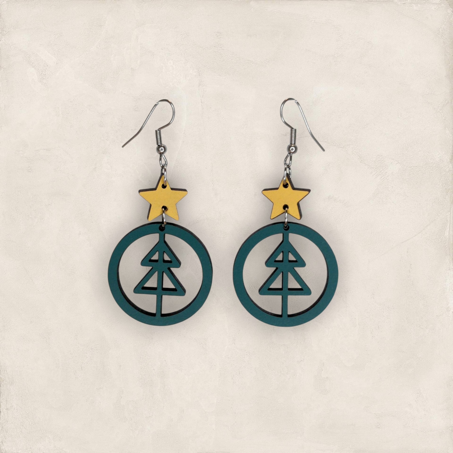 Brincos Pinheiro de Natal Brincos com estrela amarela e árvore de Natal verde em círculo