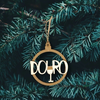https://www.bemportugues.com/product/bola-de-natal-douro-em-madeira