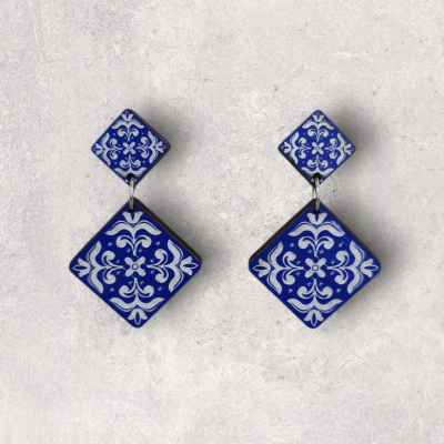 https://www.bemportugues.com/product/brincos-azulejo-pintado-em-madeira