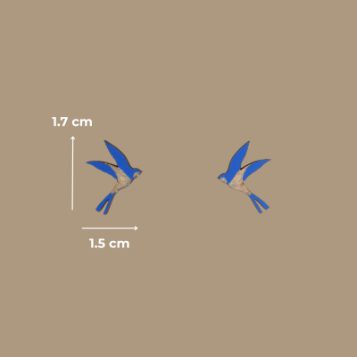 Brincos em forma de pássaro azul e bege com dimensões indicadas