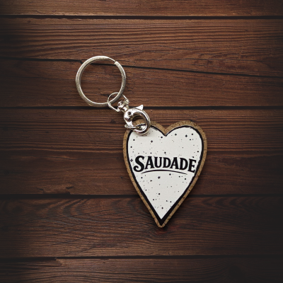 https://www.bemportugues.com/product/porta-chaves-coracao-amalia-saudade