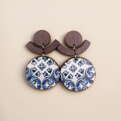 https://www.bemportugues.com/product/brincos-folclore