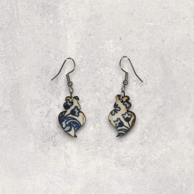 https://www.bemportugues.com/product/brincos-coracao-de-viana-azulejo