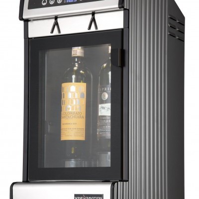 Frigorífico pequeno para vinho com porta de vidro e painel digital