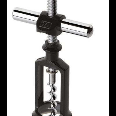 Saca-rolhas manual preto e metálico com alça cromada e texto IKEA