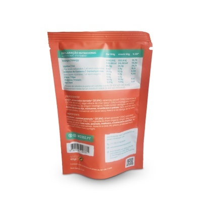 Embalagem vermelha com texto branco e verde mostrando informações nutricionais e ingredientes