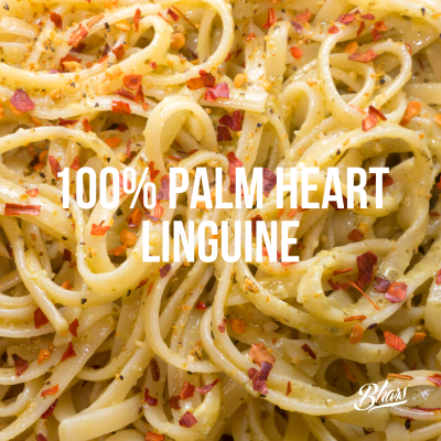 Linguine amarelo com temperos vermelhos e texto 100% PALM HEART LINGUINE