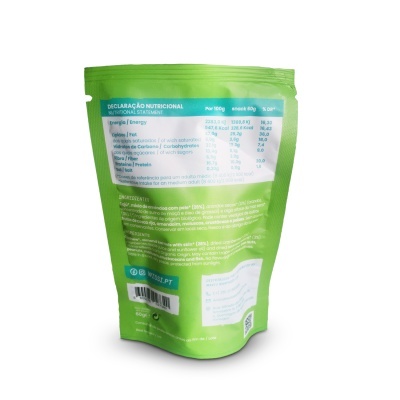 Embalagem verde de produto alimentício com declaração nutricional e código de barras