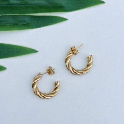 Argolas&#x20;em&#x20;A&#x00E7;o&#x20;Entrela&#x00E7;adas