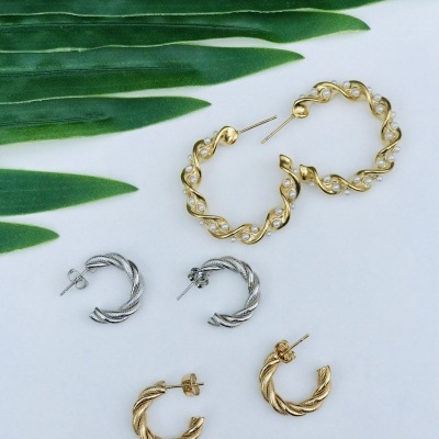 Argolas&#x20;em&#x20;A&#x00E7;o&#x20;com&#x20;P&#x00E9;rolas