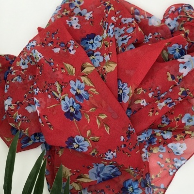 Len&#x00E7;o&#x20;Estampado&#x20;com&#x20;Flores