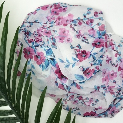 Len&#x00E7;o&#x20;Estampado&#x20;com&#x20;Flores