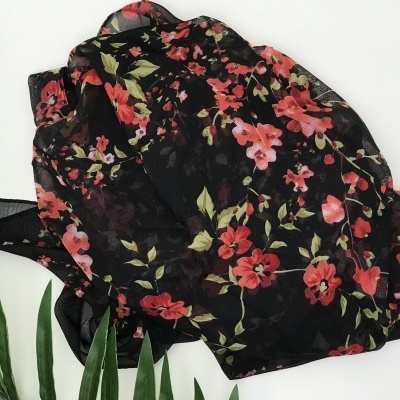 Len&#x00E7;o&#x20;Estampado&#x20;com&#x20;Flores