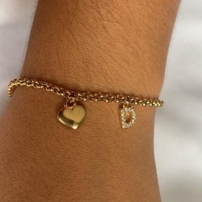 Pulseira&#x20;com&#x20;letra