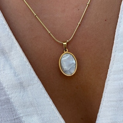 Colar&#x20;madrep&#x00E9;rola