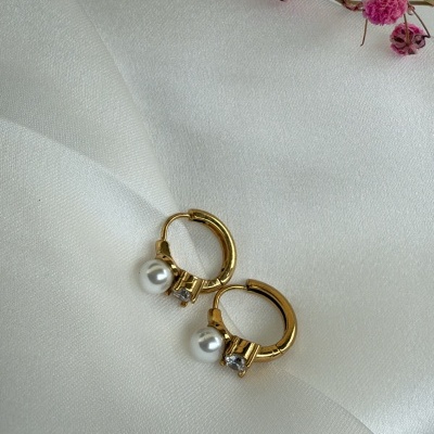 Argolas&#x20;brilho&#x20;e&#x20;p&#x00E9;rola