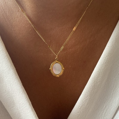 Colar&#x20;madrep&#x00E9;rola