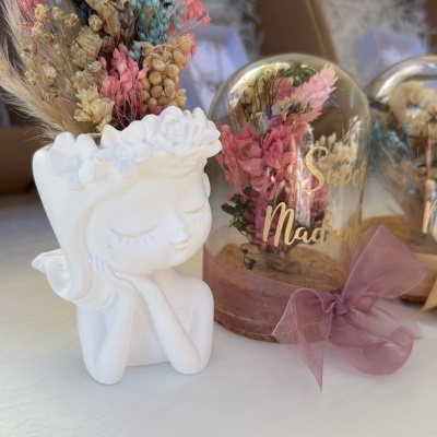 Box&#x20;P&#x00E1;scoa&#x20;vaso&#x20;menina