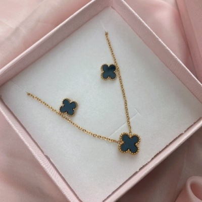 Brincos&#x20;e&#x20;colar&#x20;flor