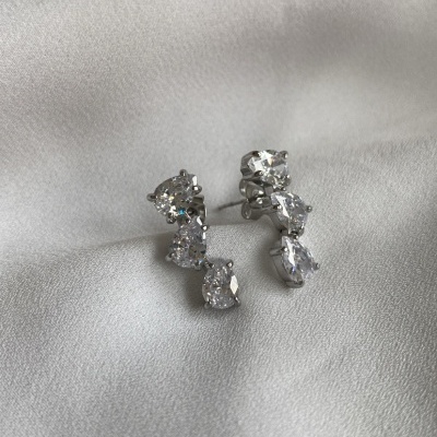 Brincos&#x20;contorno&#x20;sparkling