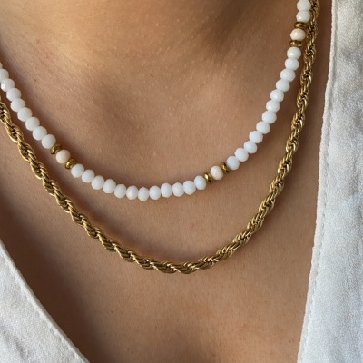 Conjunto&#x20;colar&#x20;p&#x00E9;rolas&#x20;e&#x20;colar&#x20;malha&#x20;torcida