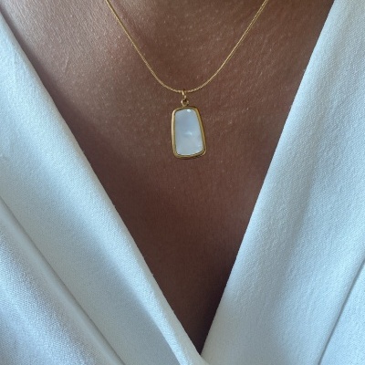 Colar&#x20;madrep&#x00E9;rola