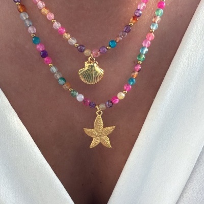 Colar&#x20;pedrinhas&#x20;de&#x20;cor&#x20;com&#x20;concha&#x20;&#x2F;&#x20;estrela