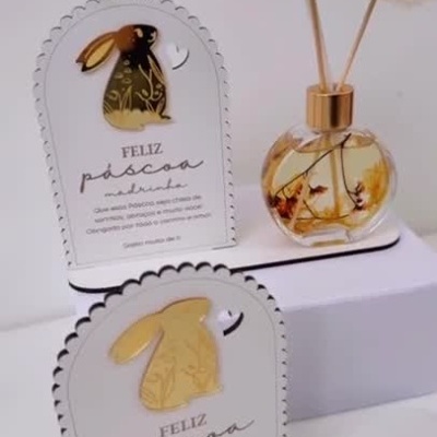 Box&#x20;P&#x00E1;scoa&#x20;com&#x20;difusor&#x20;e&#x20;placa&#x20;de&#x20;madeira&#x20;personalizada