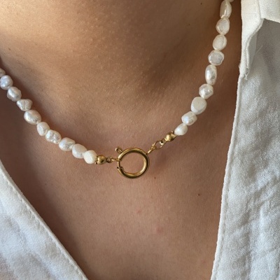 Colar&#x20;p&#x00E9;rola&#x20;de&#x20;rio