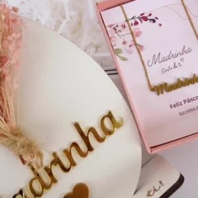 Box&#x20;ovo&#x20;madrinha&#x20;com&#x20;colar&#x20;em&#x20;a&#x00E7;o&#x20;inox