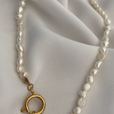 Colar&#x20;p&#x00E9;rola&#x20;de&#x20;rio