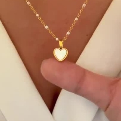 Colar&#x20;cora&#x00E7;&#x00E3;o&#x20;madrep&#x00E9;rola