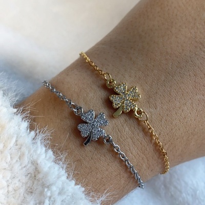 Pulseira&#x20;trevo&#x20;em&#x20;a&#x00E7;o&#x20;inoxid&#x00E1;vel