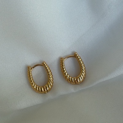 Argolas&#x20;ovais&#x20;trabalhadas