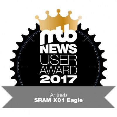 Selo black com coroa dourada e texto de prémio