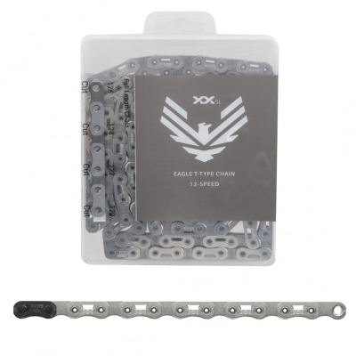 Corrente de bicicleta metálica prateada num pacote plástico transparente com etiqueta cinza