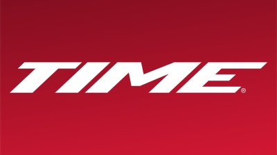 Palavra TIME em branco sobre fundo vermelho