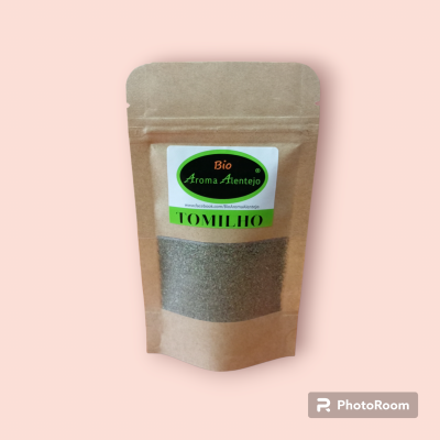 Embalagem de tomilho seco da marca Bio Aroma Alentejo em saco de papel com etiqueta verde e branca.