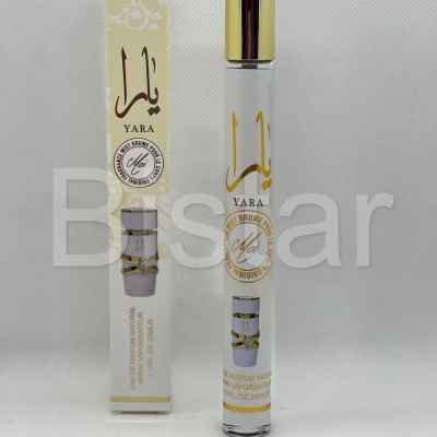 Perfume YARA branco e dourado com frasco transparente e tampa dourada