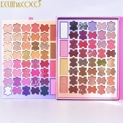 Paleta dupla de maquilhagem com sombras coloridas em formas de peças de puzzle