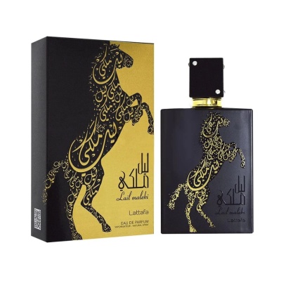 Frasco e caixa de perfume preto com cavalo dourado estilizado e texto Lail Maleki Lattafa