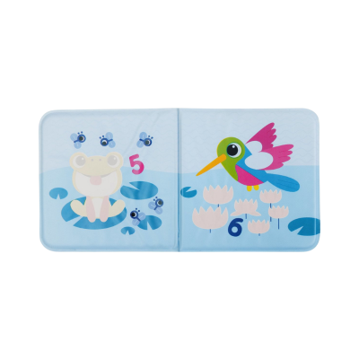 Livro infantil macio com sapo e pássaro colorido e números 5 e 6