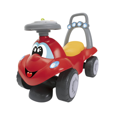 Carrinho de passeio vermelho com rosto sorridente e assento amarelo.